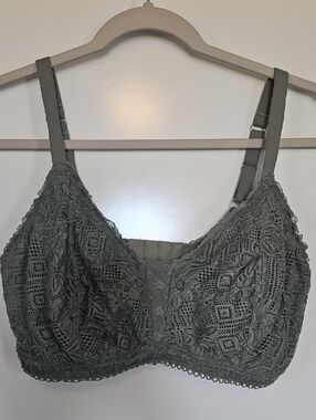 Lace Bralette in Sage Green